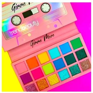 TrendBeauty Gimme More 18 Color Eyeshadow Palette